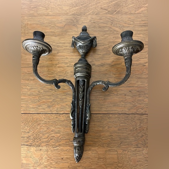 VINTAGE BRASS WALL CANDLE HOLDER – DOUBLE ARM - Picture 6 of 15